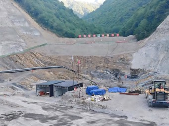 安巖物聯(lián)為甘肅宕昌縣城區(qū)飲用水源地水庫(kù)建設(shè)項(xiàng)目（缸溝水庫(kù)）提供大壩安全監(jiān)測(cè)儀器安裝和施工期觀測(cè)服務(wù)